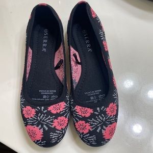 Floral flats NEW see description about size!!!